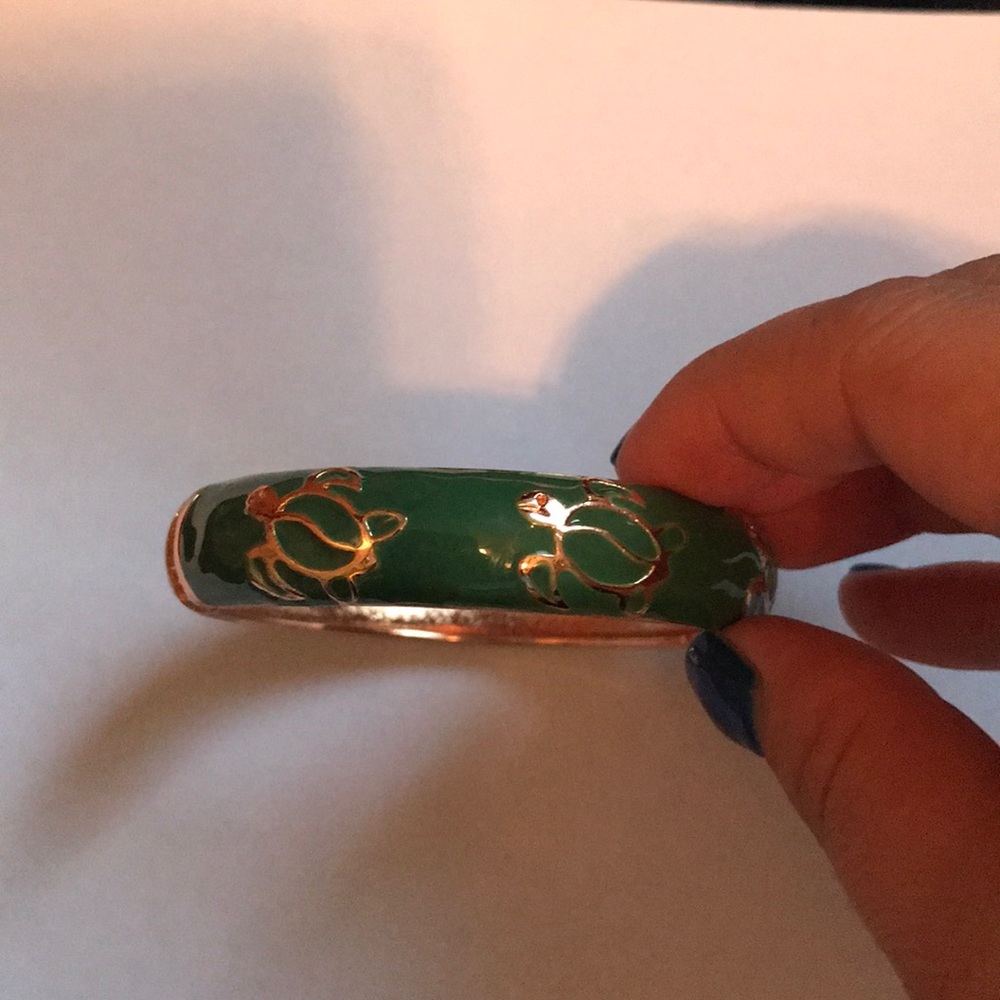 Spring- Hinged Hawaiian Bracelet
